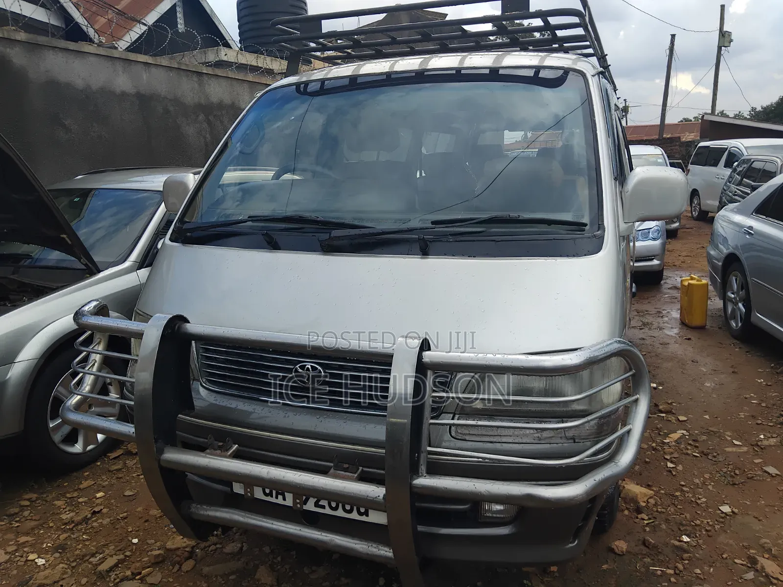 Toyota HiAce 2005