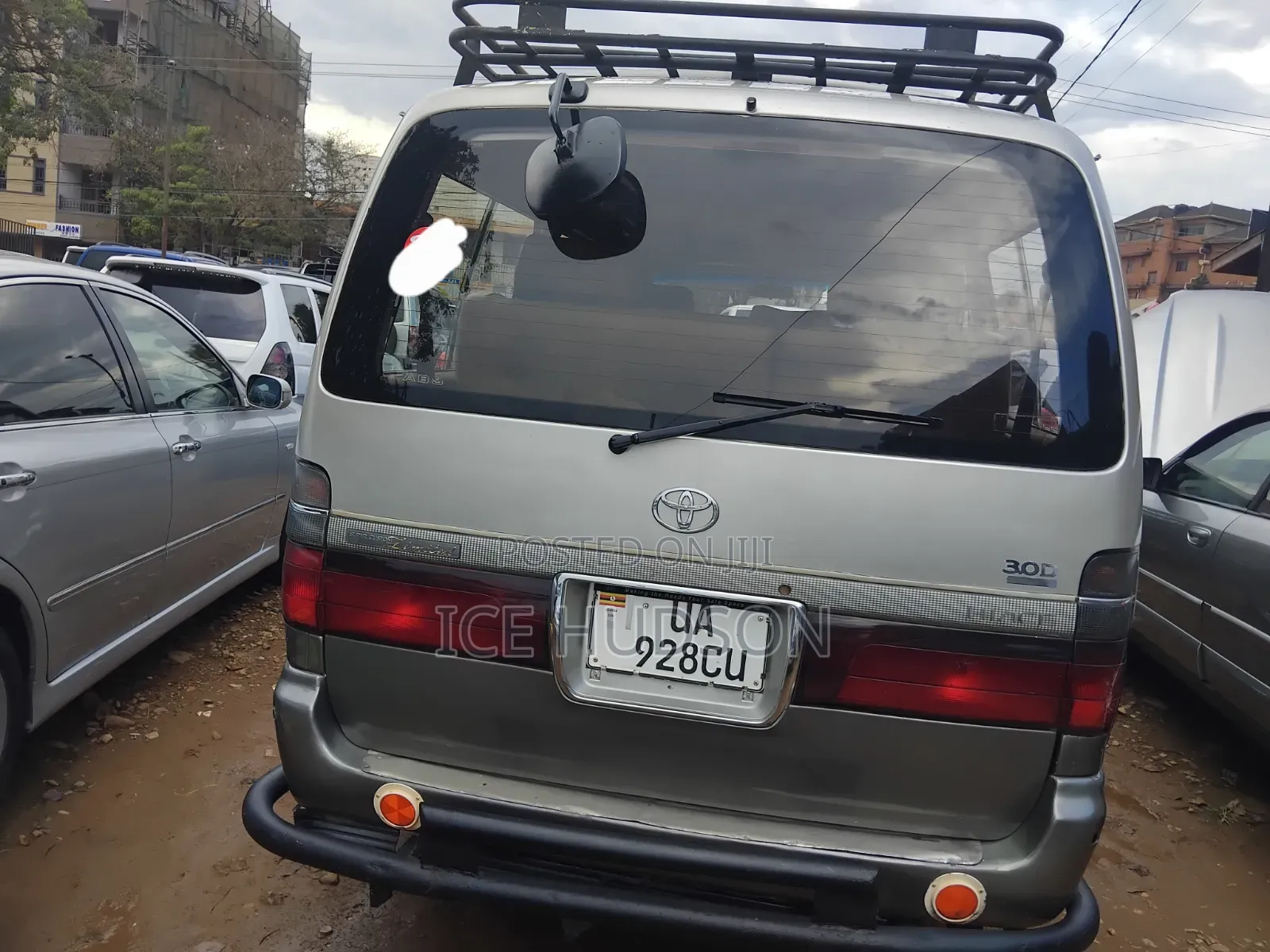 Toyota HiAce 2005