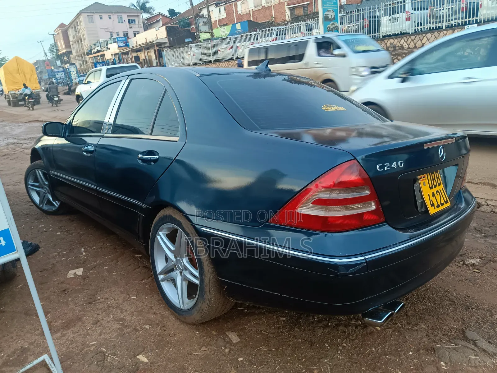 Mercedes-Benz C180 2013 Blue