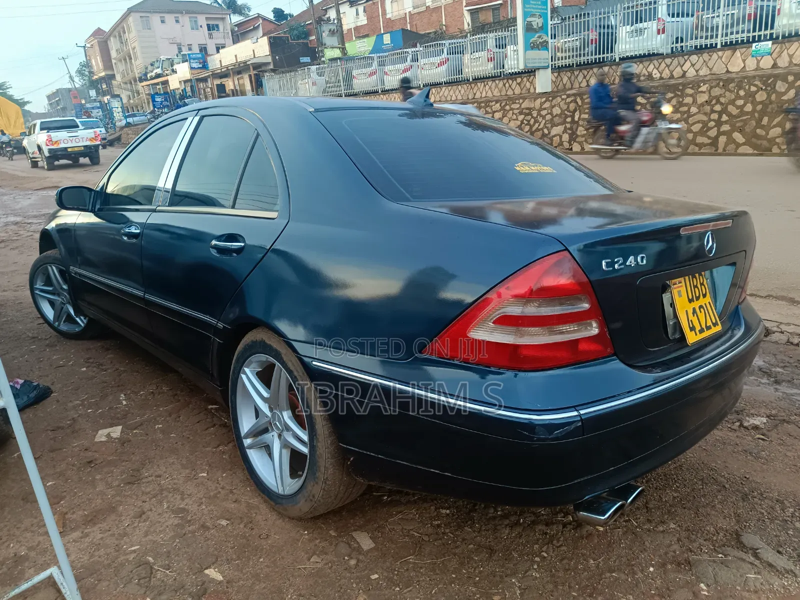 Mercedes-Benz C180 2013 Blue