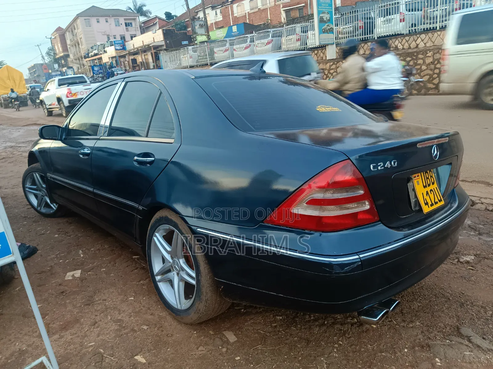 Mercedes-Benz C180 2013 Blue
