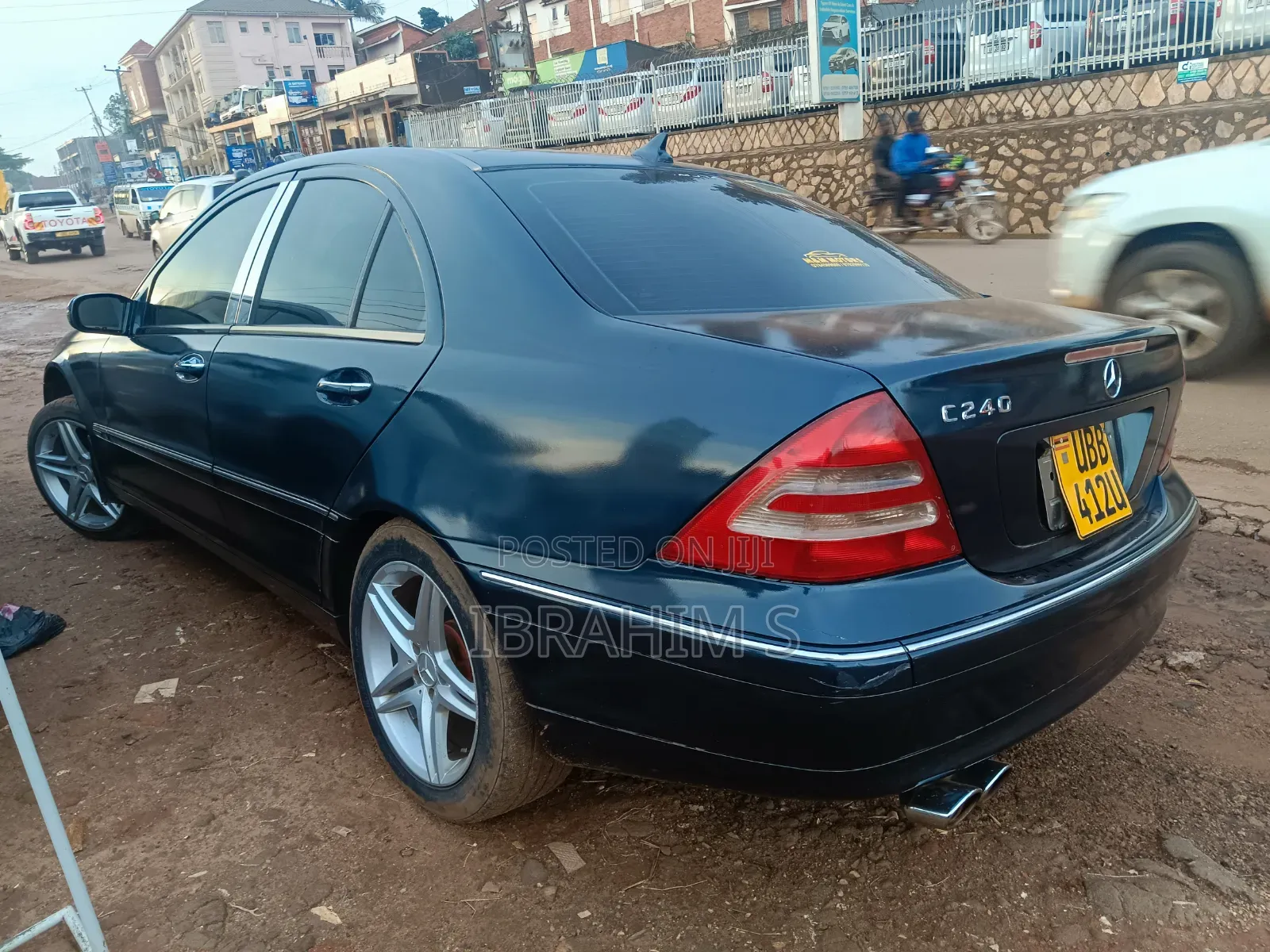Mercedes-Benz C180 2013 Blue