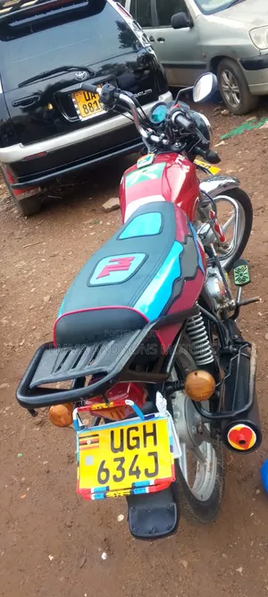 TVS HLX 125 2024 Red