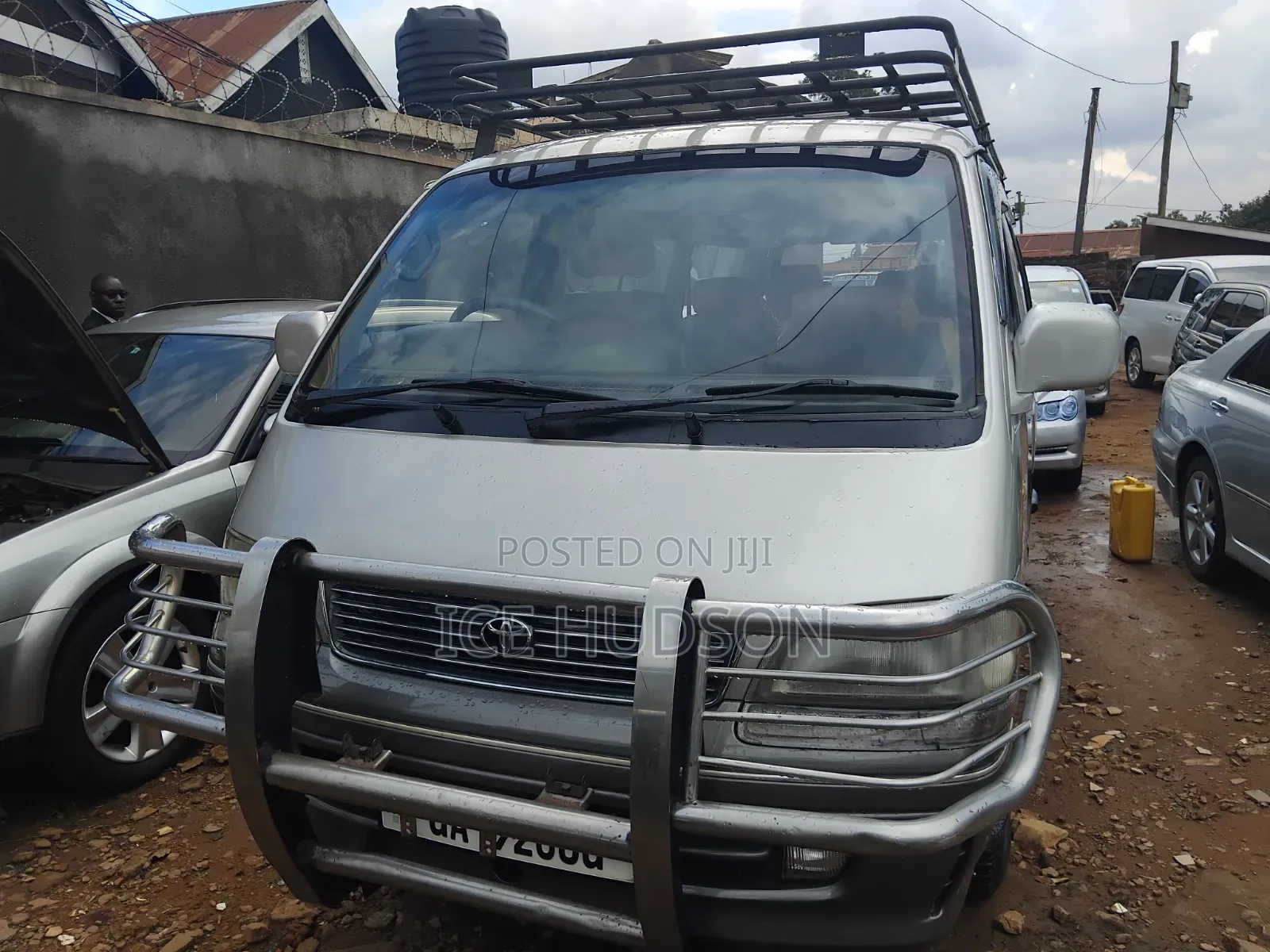 Toyota HiAce 2005