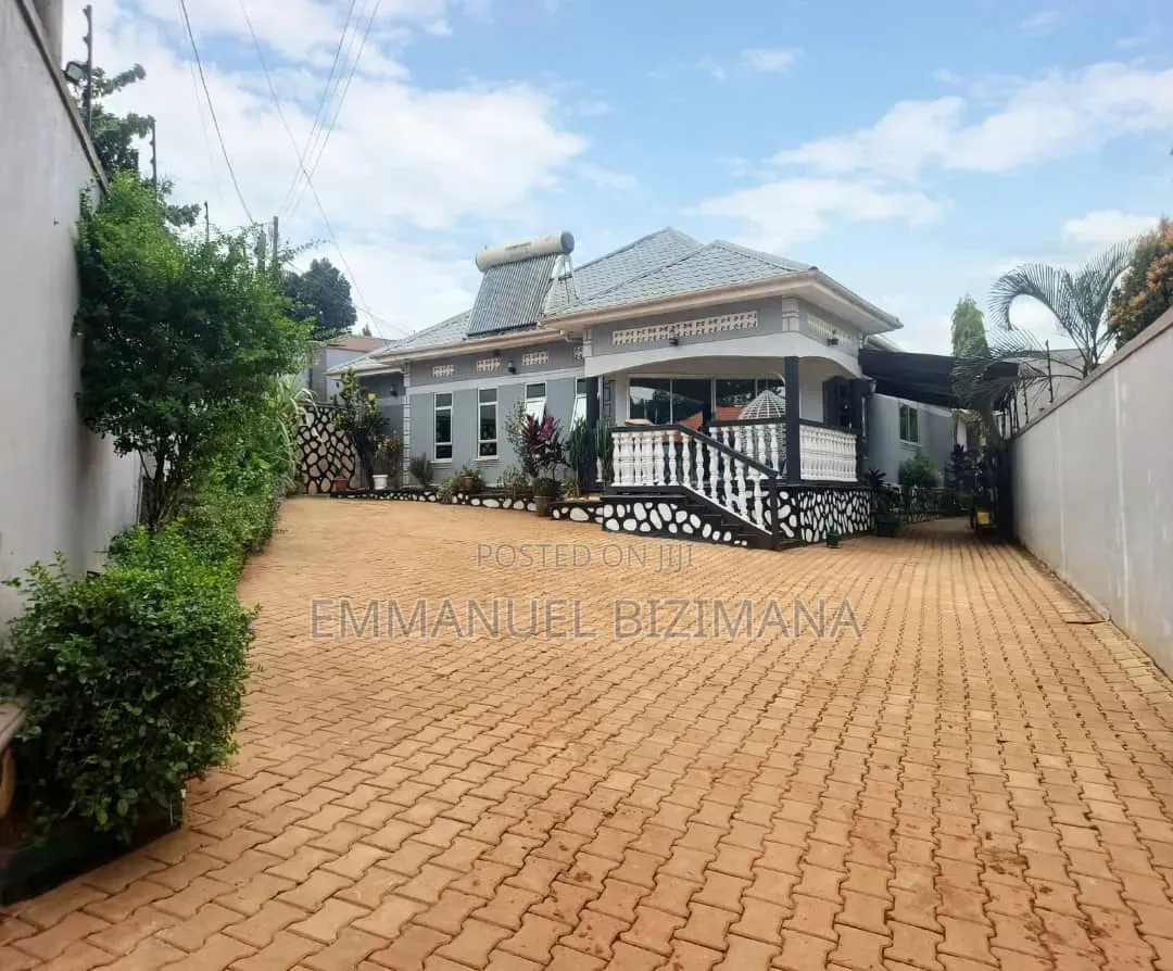 Furnished 4bdrm Bungalow in Kyanja, Central Division for sale