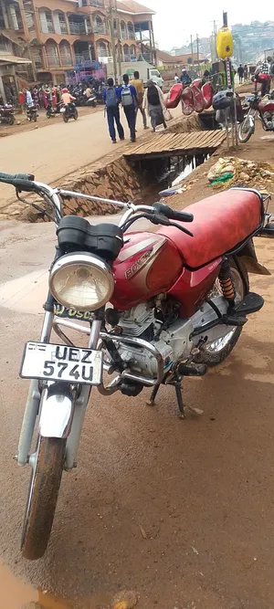 Bajaj Boxer 100 2022 Red