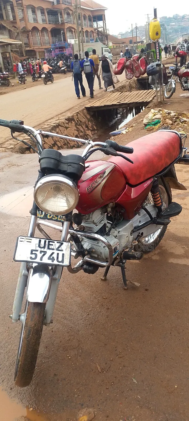 Bajaj Boxer 100 2022 Red