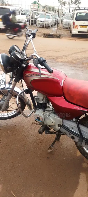 Bajaj Boxer 100 2022 Red