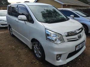 Toyota Noah 2013 White