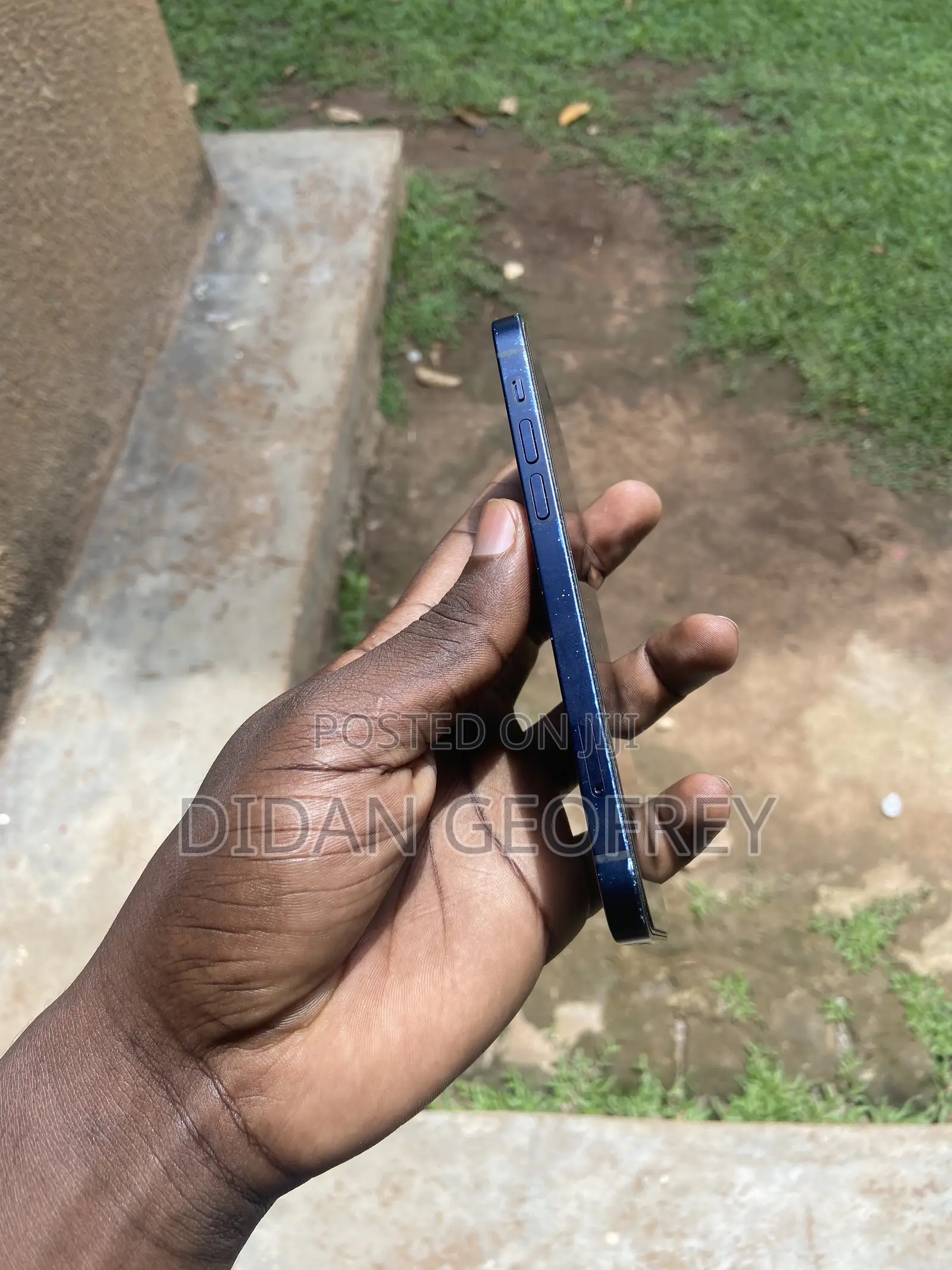 Apple iPhone 12 64 GB Blue