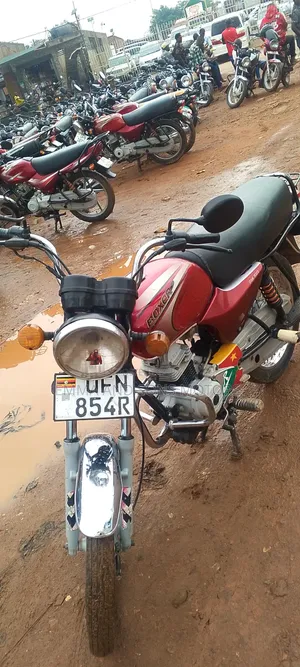 Bajaj Boxer 100 2022 Red
