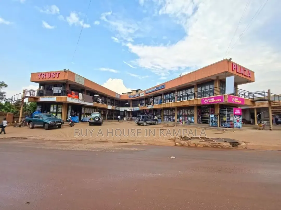 Mpererwe Gayaza Road Commercial Structure on Sale
