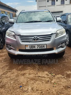 Toyota Vanguard 2011 Silver