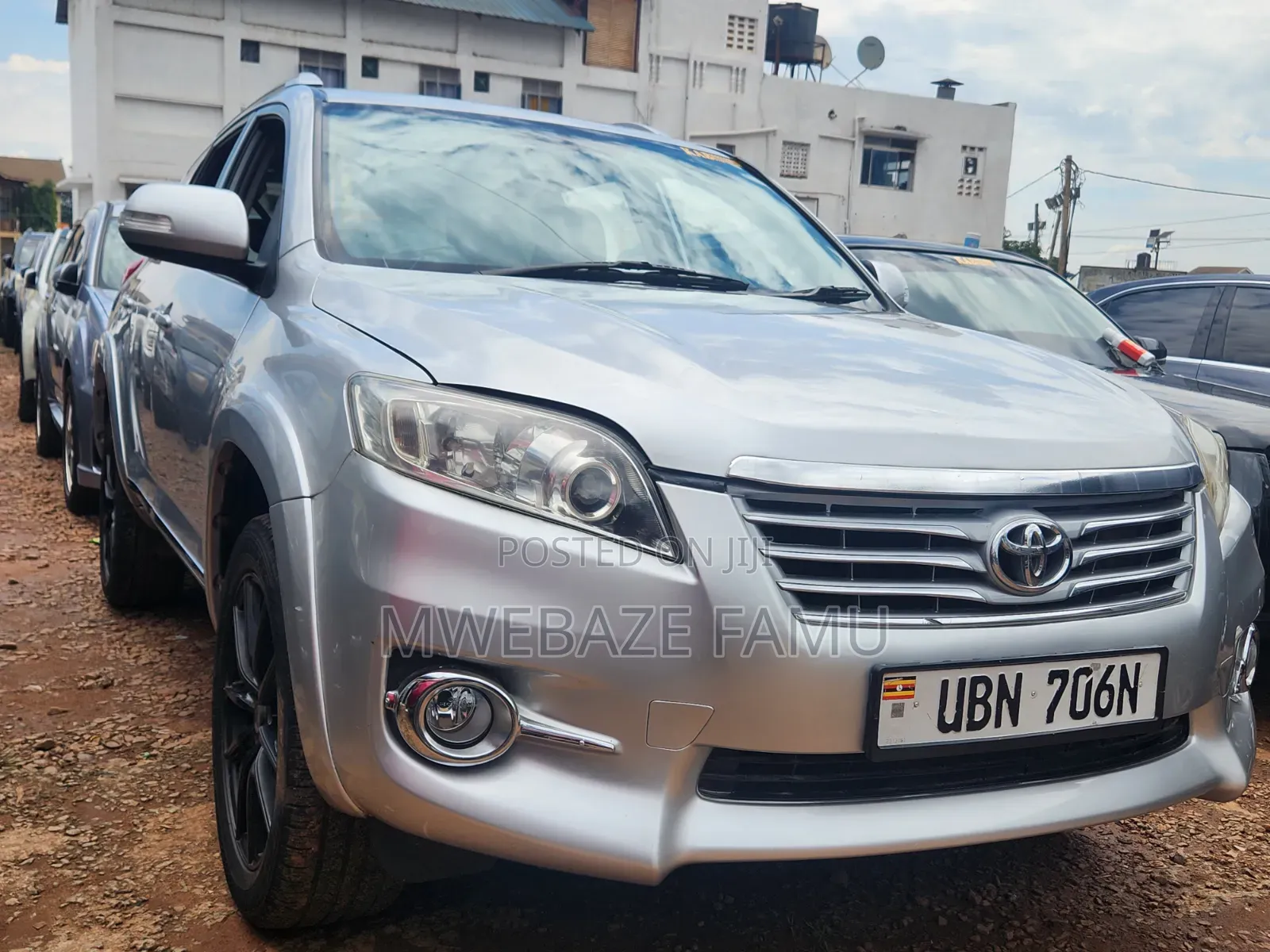 Toyota Vanguard 2011 Silver
