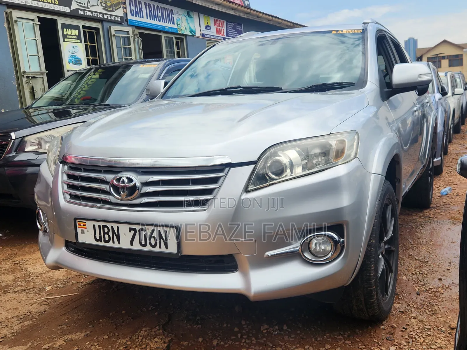 Toyota Vanguard 2011 Silver