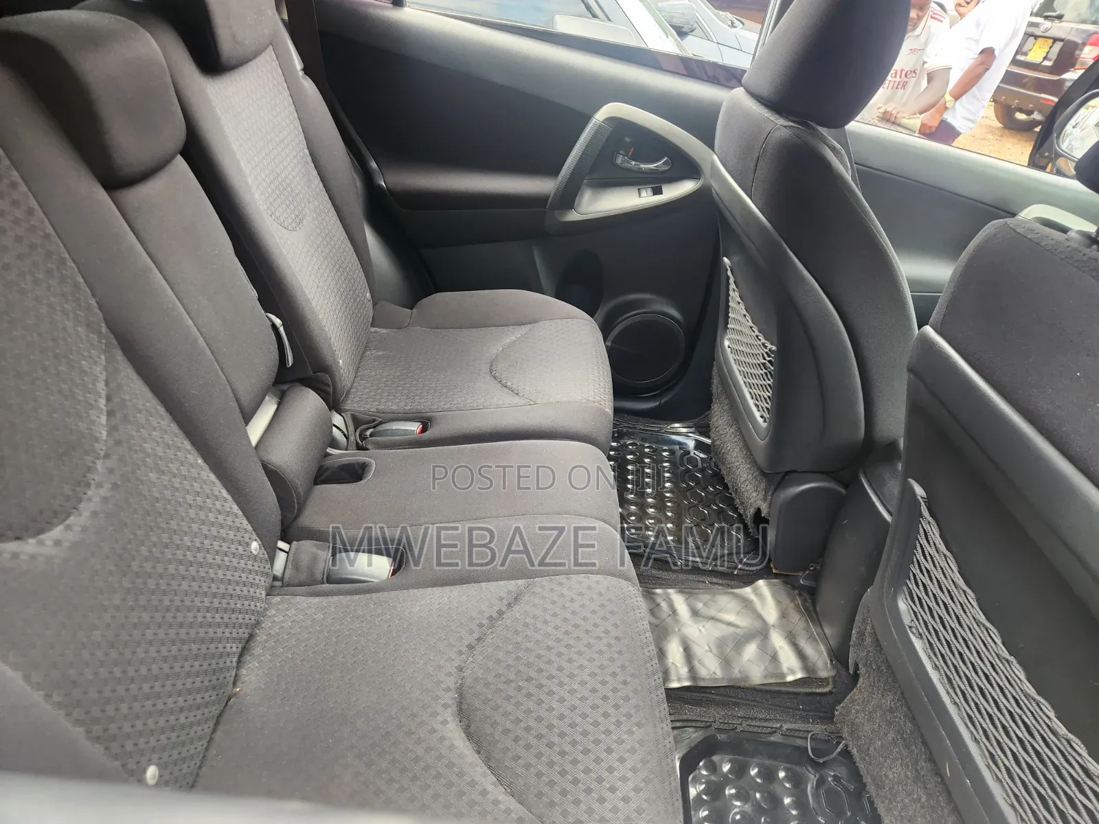Toyota Vanguard 2011 Silver