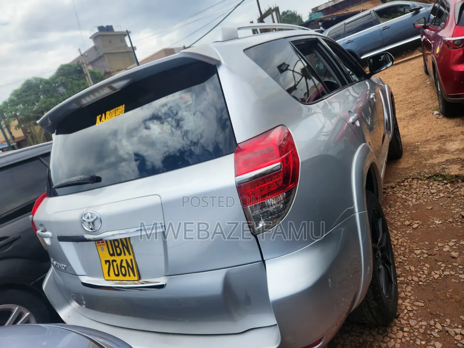 Toyota Vanguard 2011 Silver