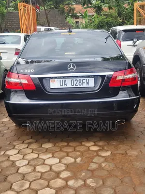 Mercedes-Benz E300 2010 Black