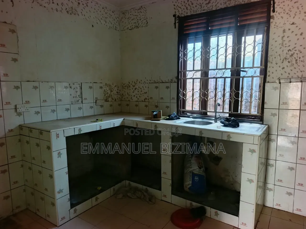 Furnished 3bdrm Bungalow in Kira, Central Division for sale