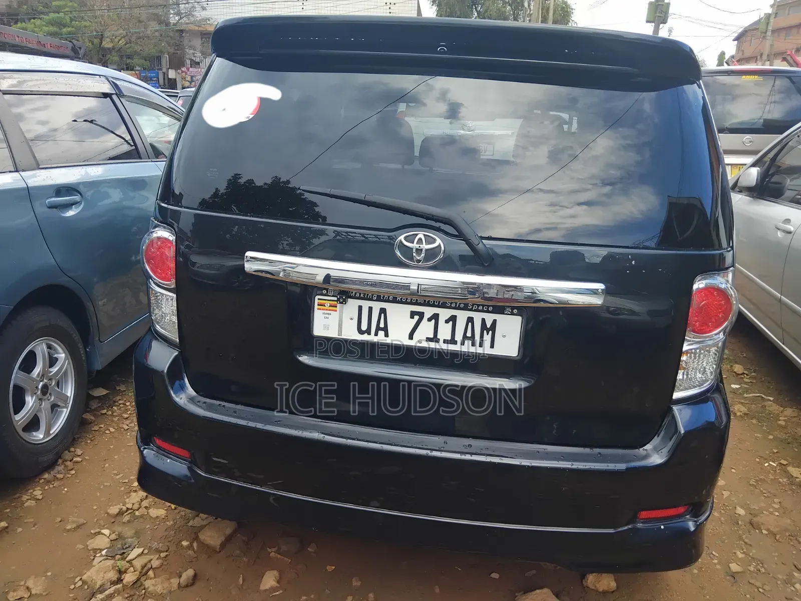 Toyota Corolla Rumion 2011 Black