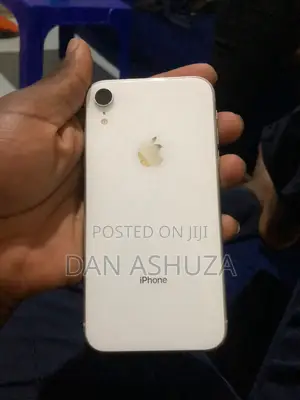 Apple iPhone XR 64 GB White