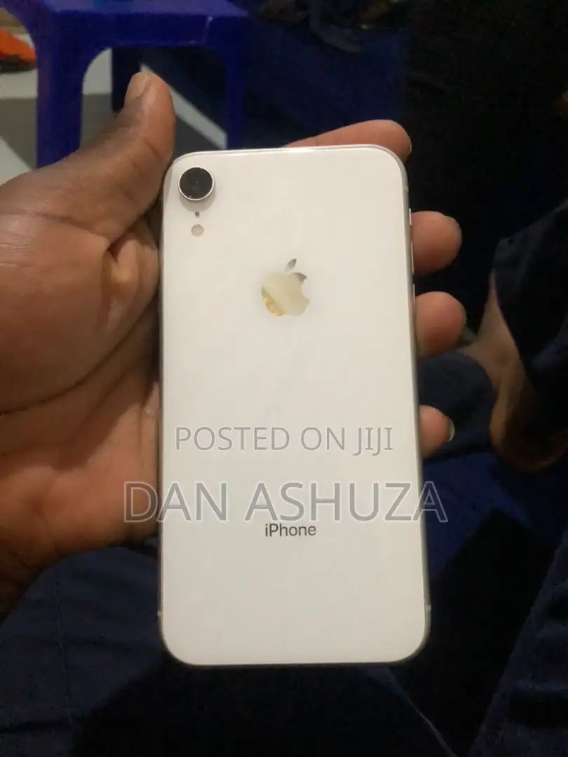 Apple iPhone XR 64 GB White