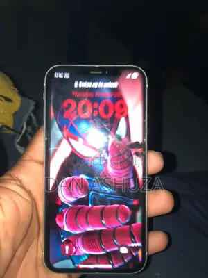 Apple iPhone XR 64 GB White
