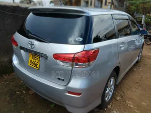 Toyota Wish 2010 Silver