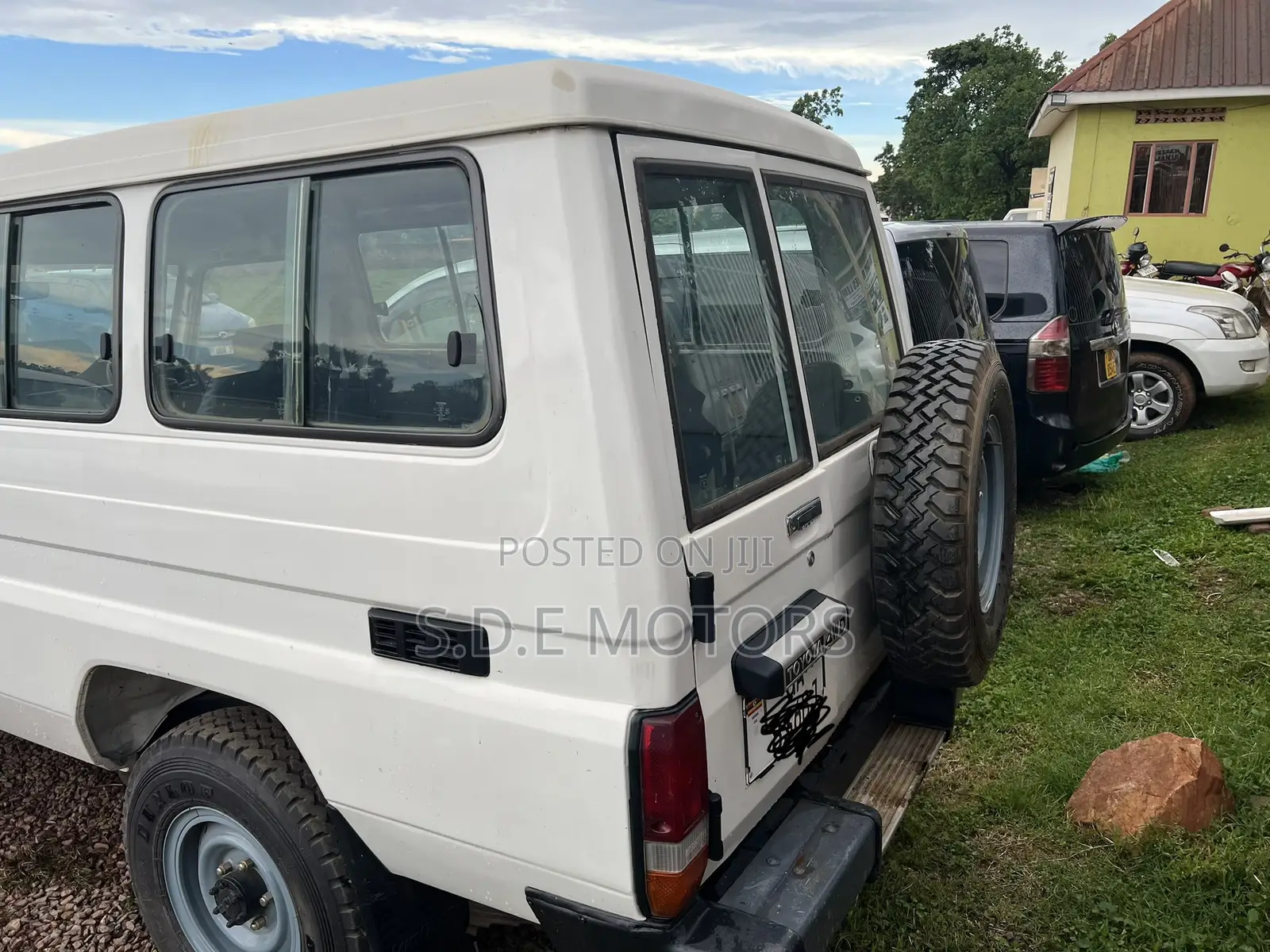 Toyota Land Cruiser 4.5 V8 TD GX-R 2010 White