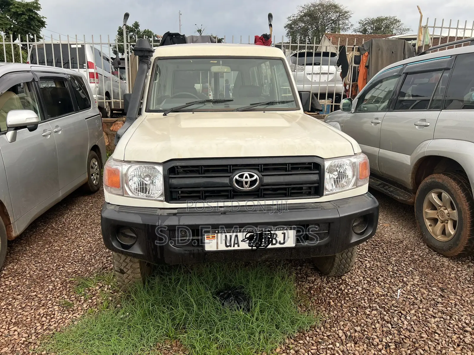 Toyota Land Cruiser 4.5 V8 TD GX-R 2010 White