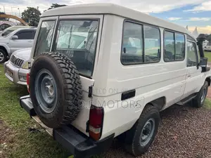 Toyota Land Cruiser 4.5 V8 TD GX-R 2010 White