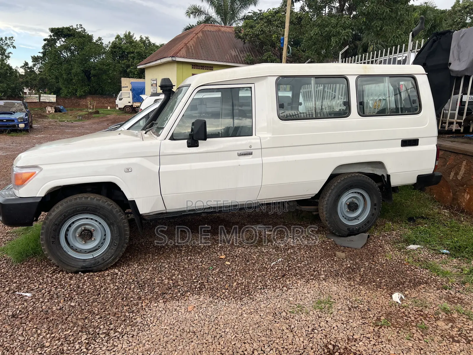 Toyota Land Cruiser 4.5 V8 TD GX-R 2010 White