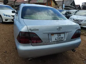 Toyota Crown Royale 2005 Silver