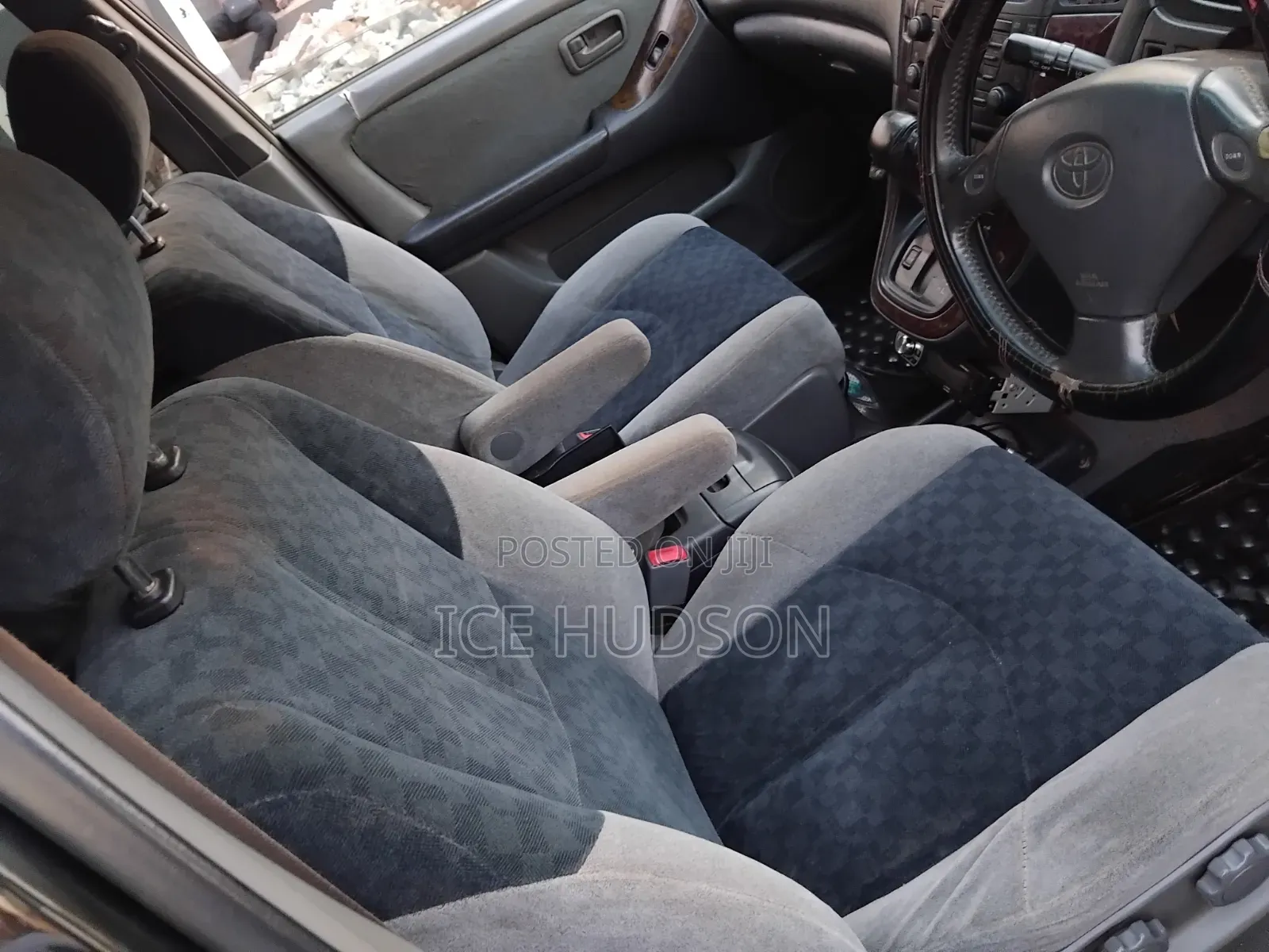 Toyota Harrier 1999 Black