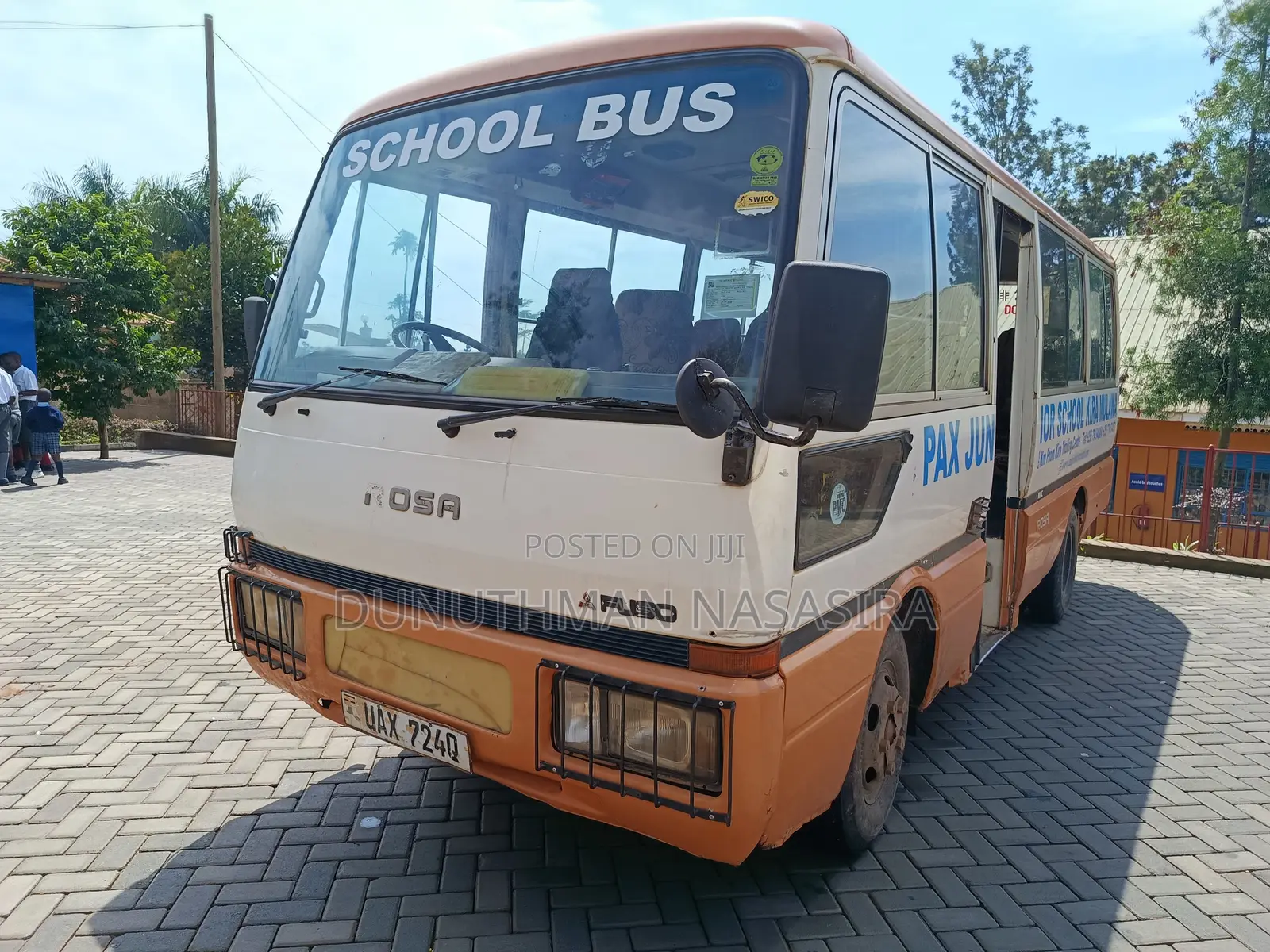 Mitsubishi Fuso Rosa 1990 Orange