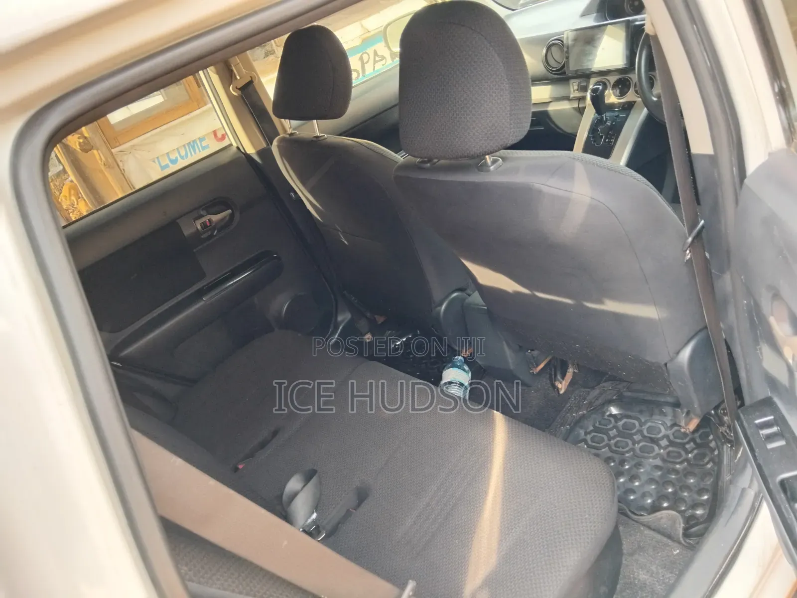 Toyota Corolla Rumion 2010 White