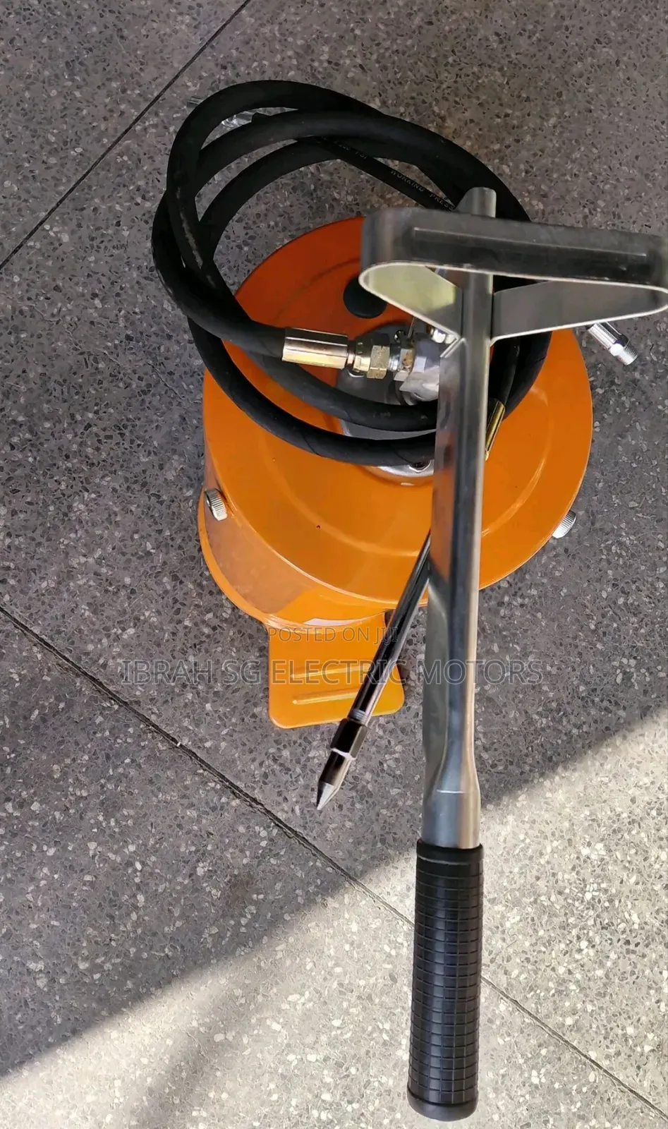 Grease Bucket/Grease Pump