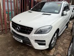 Mercedes-Benz M Class ML350 4MATIC 4dr SUV AWD (3.5L 6cyl 7A) 2014