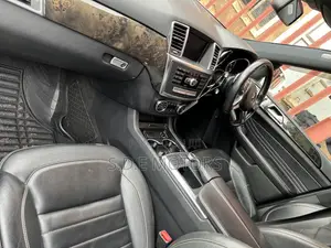 Mercedes-Benz M Class ML350 4MATIC 4dr SUV AWD (3.5L 6cyl 7A) 2014