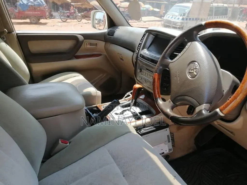 Toyota Land Cruiser 2007 Pearl