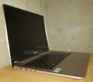 Laptop Asus Zenbook 14 UX434 12GB Intel Core i5 SSD 256GB
