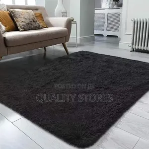 Centre Fluffy Carpets Black