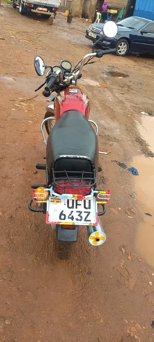 Bajaj Boxer 100 2019 Red