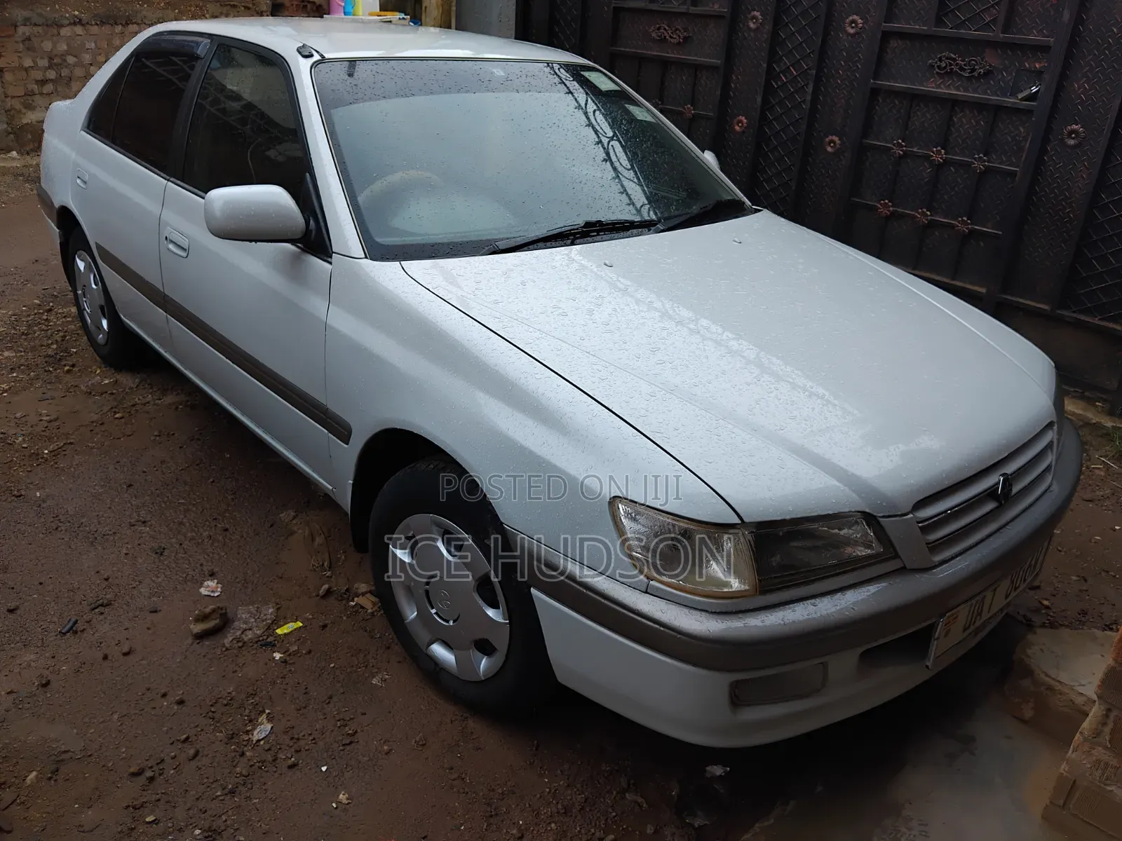 Toyota Corona Premio 2001 White
