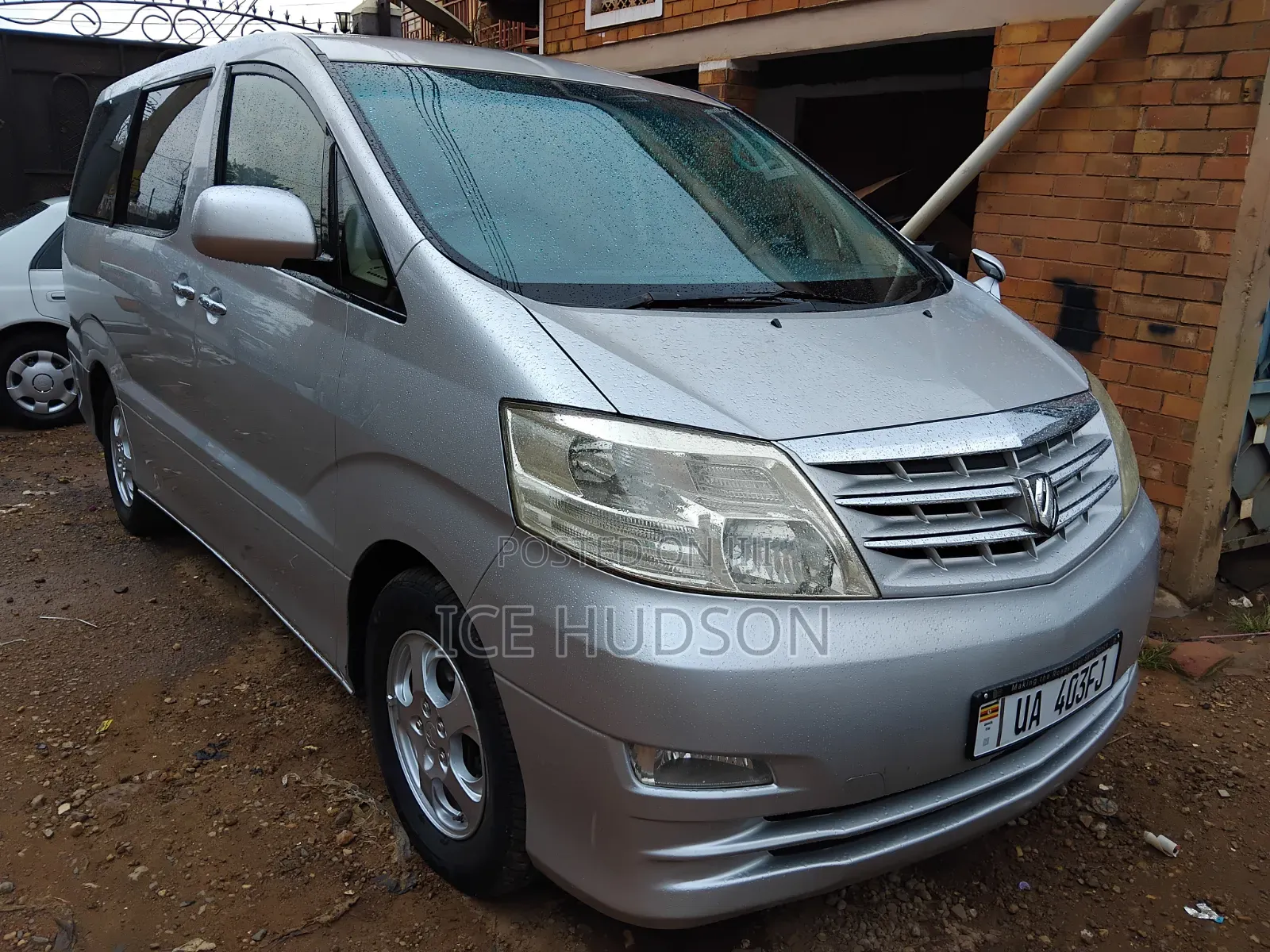 Toyota Alphard 2006 Silver