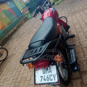 Bajaj CT 125X 2025 Red