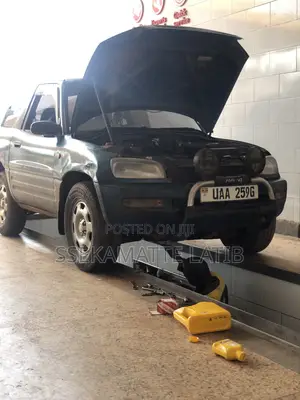 Toyota RAV4 2008 Green
