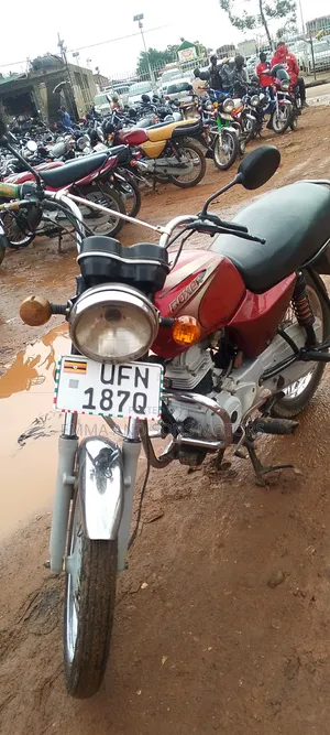 Bajaj Boxer 100 2022 Red
