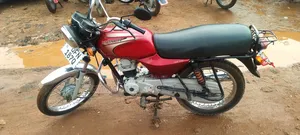 Bajaj Boxer 100 2022 Red