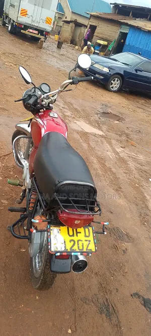 Bajaj Boxer 100 2022 Red
